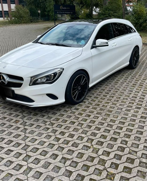 Image of Mercedes-Benz CLA 220 Shooting Brake