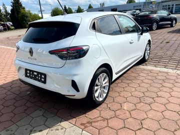 Renault Clio - 7