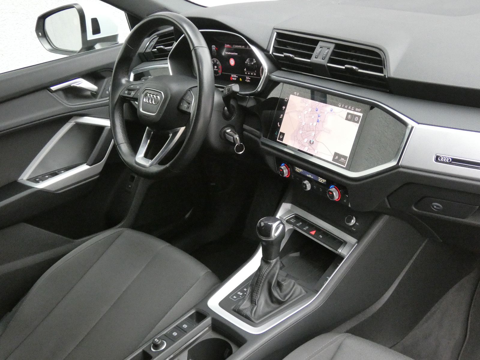 Audi Q3 Sportback 35 TDI S-tronic/Business/LEDdyn/18" foto 14