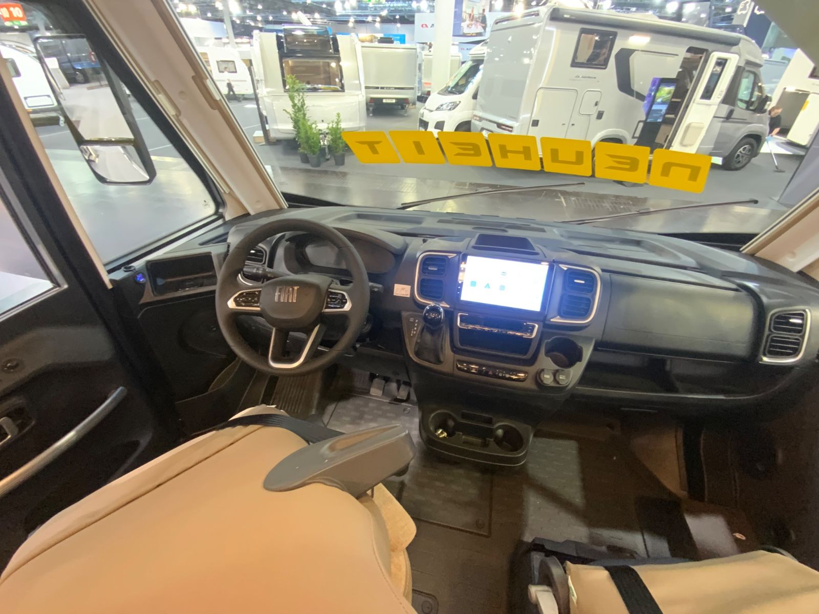 Fahrzeugabbildung Benimar A 981 ** vollintegriert auf nur 6 m **neu !!