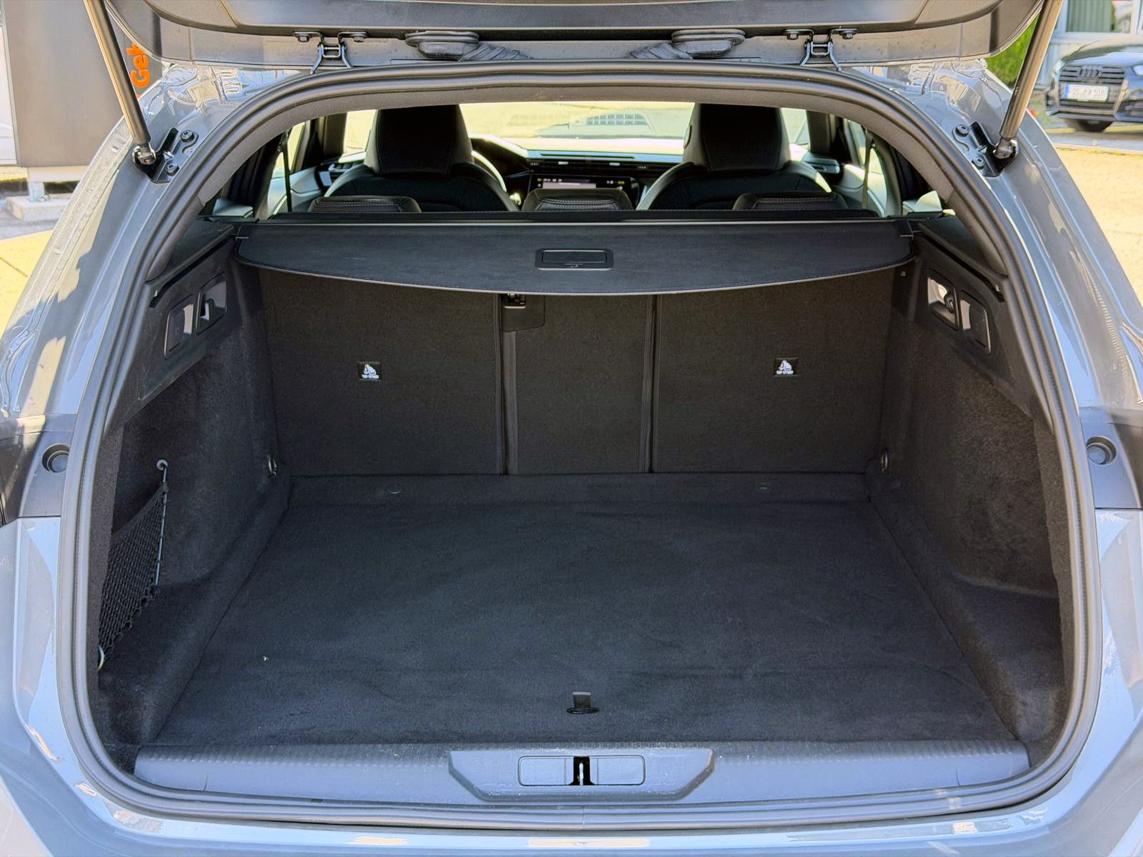Fahrzeugabbildung Peugeot 308 GT Autom. Plug-In ACC KAM PDC NAV LED LHZ