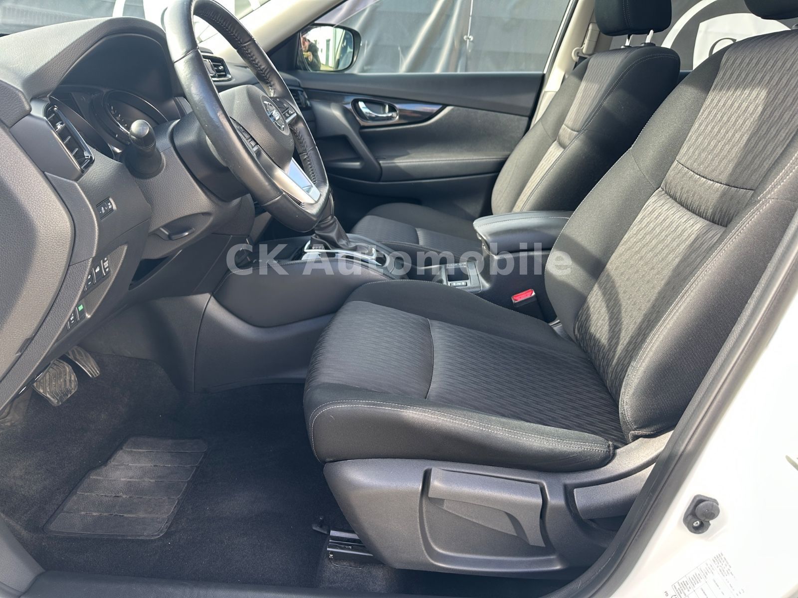 Fahrzeugabbildung Nissan X-Trail N-Design 1.3 DIG-T/Navi/Pano/LED/360°Kam