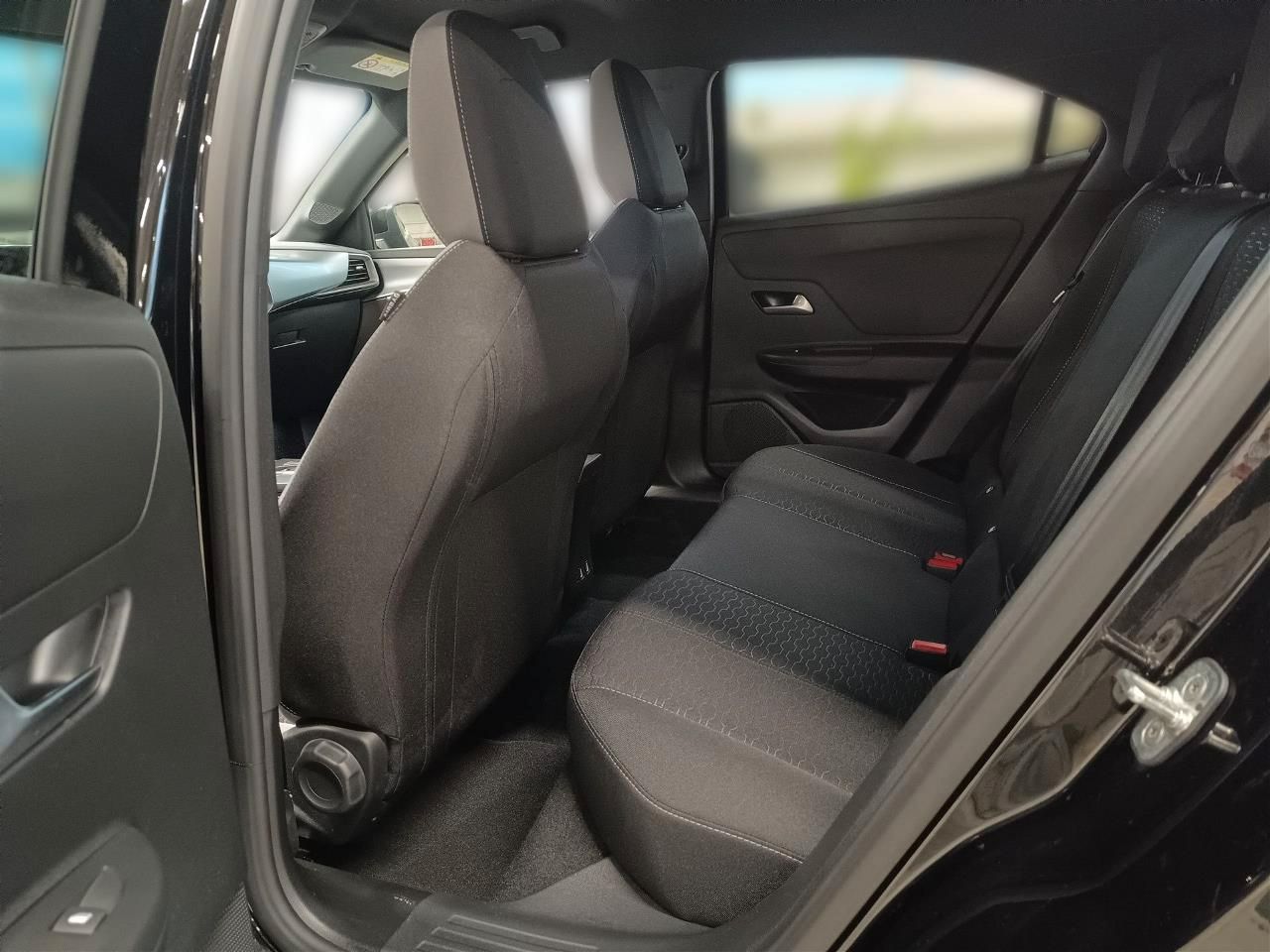 Fahrzeugabbildung Opel Mokka 1.2 Turbo Edition Kamera,LED,Navi,SHZ,PDC