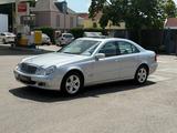 Mercedes-Benz E 220 CDI*Automatik*Klima*SHZ*Parktronik*EURO4* - gebrauchte Mercedes-Benz E 220 aus dem Jahr 2005