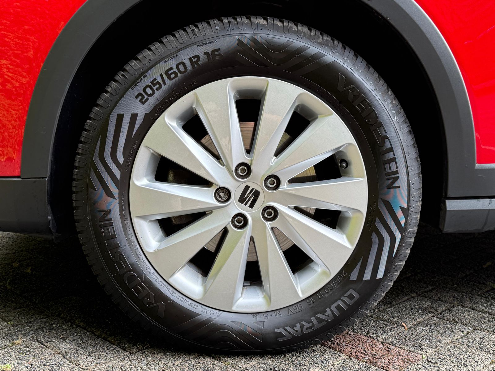 Fahrzeugabbildung SEAT Arona 1.0 TSI Style LED+NAV+SHZ+ACC+DAB+VIRT+PDC