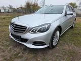 Mercedes-Benz E 220 E T-Modell E 220 BlueTec - Mercedes-Benz E-Klasse: T Modell