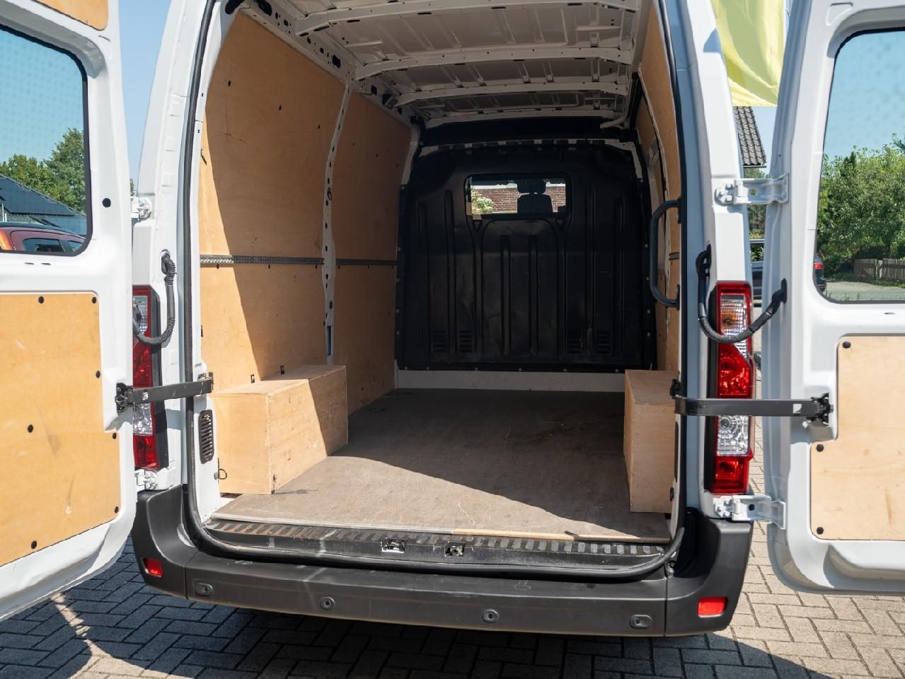 Fahrzeugabbildung Opel Movano B Kasten/Kombi HKa L2H2 3,5t