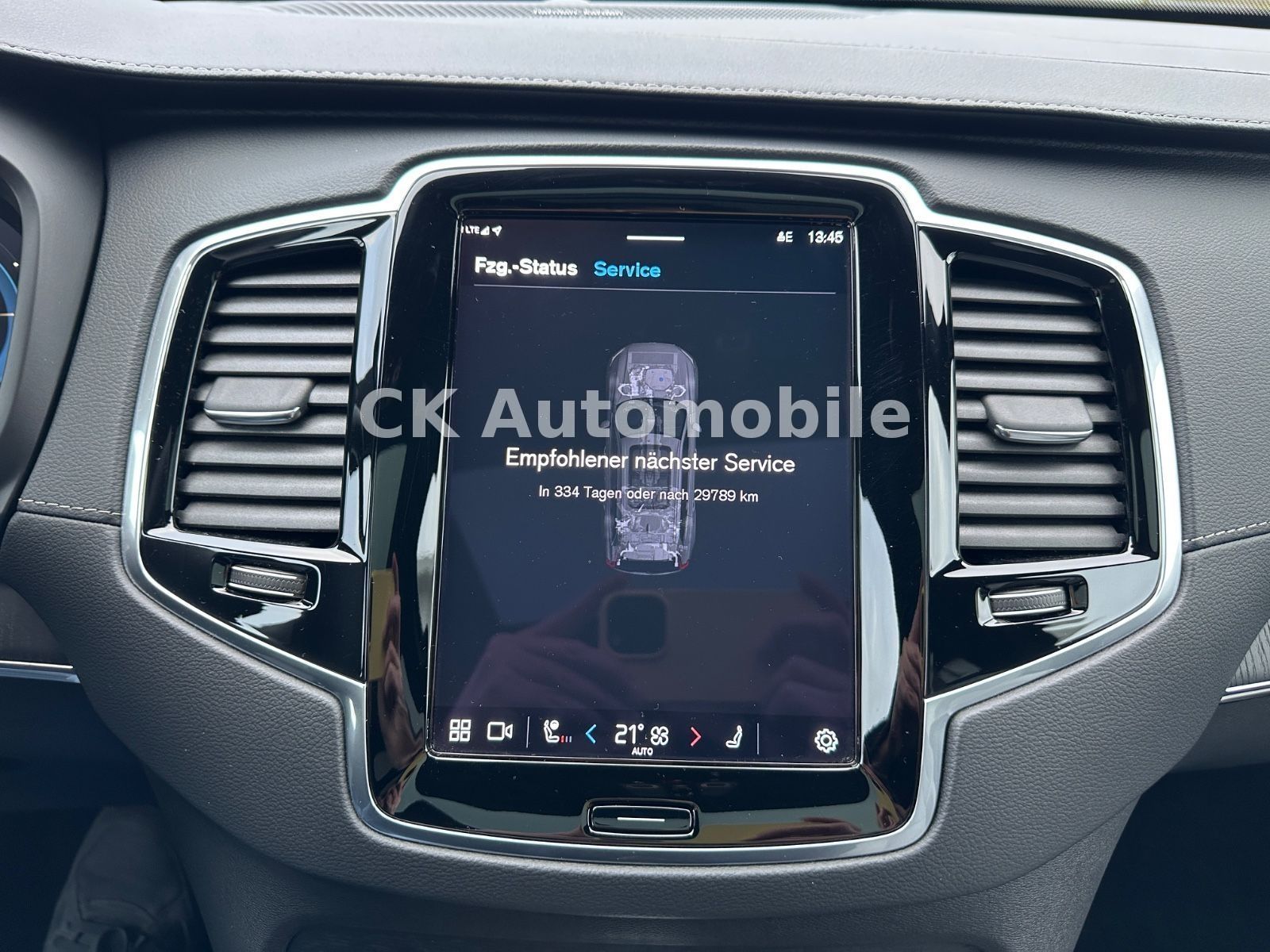 Fahrzeugabbildung Volvo XC90 T8 Ultimate Dark AWD/7 Sitze/Head-Up/LED