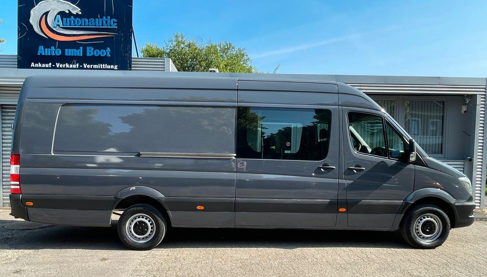 Fahrzeugabbildung Mercedes-Benz SPRINTER DOKA MAXI AUTOMATIK KLIMA  NAVI LUFTFED