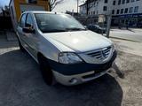 Dacia Logan Laureate - Dacia Logan: Limousine