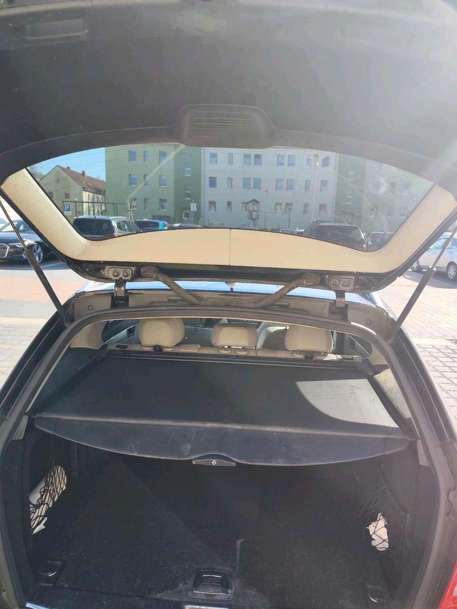 Mercedes-Benz 220 2010 — photo 13