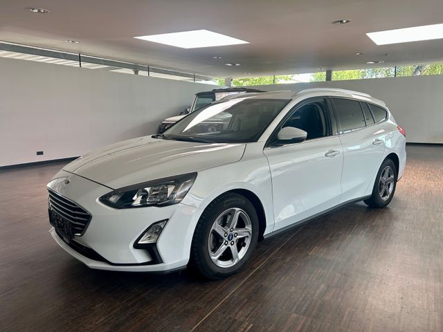 Fahrzeugabbildung Ford Focus Turnier Cool & Connect Automatik