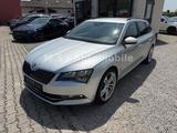 Skoda Superb Ambition 2.0TDI DSG*2.Hand*Navi*PDC*Navi - Skoda Superb aus 2016 mit Diesel-Antrieb: Kombi, 2.0