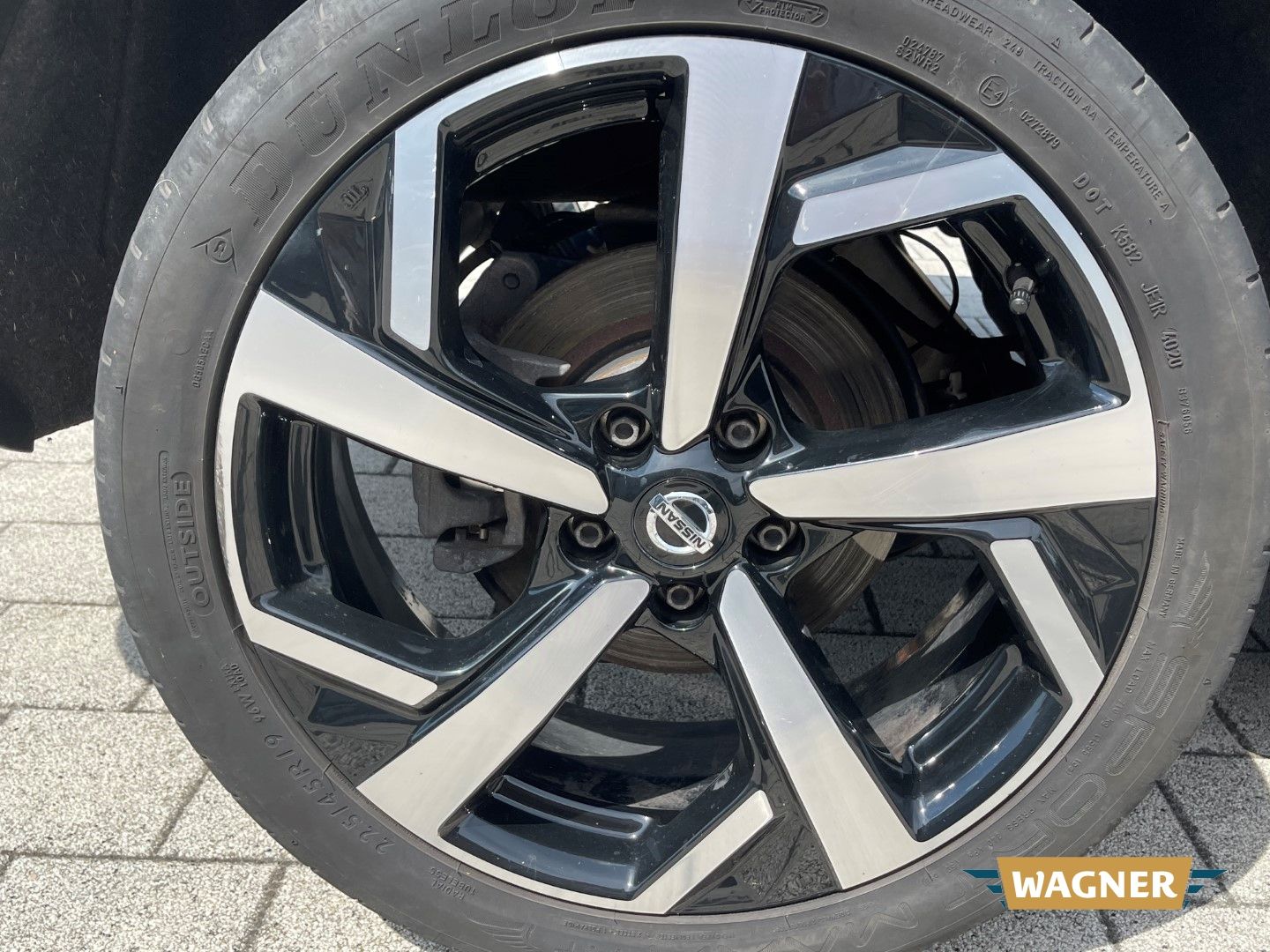 Fahrzeugabbildung Nissan Qashqai Akari Leder Pano SHZ 360°LED  Klimaautom