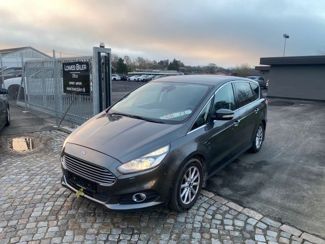 Ford S-MAX Titanium 2.0 Ecoboost Automatic 240 PS