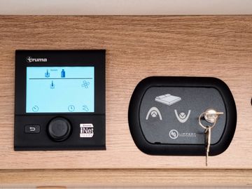 Bild 19 Mooveo TEI-71 FBH Hubbett L-Sitzgr. Navi