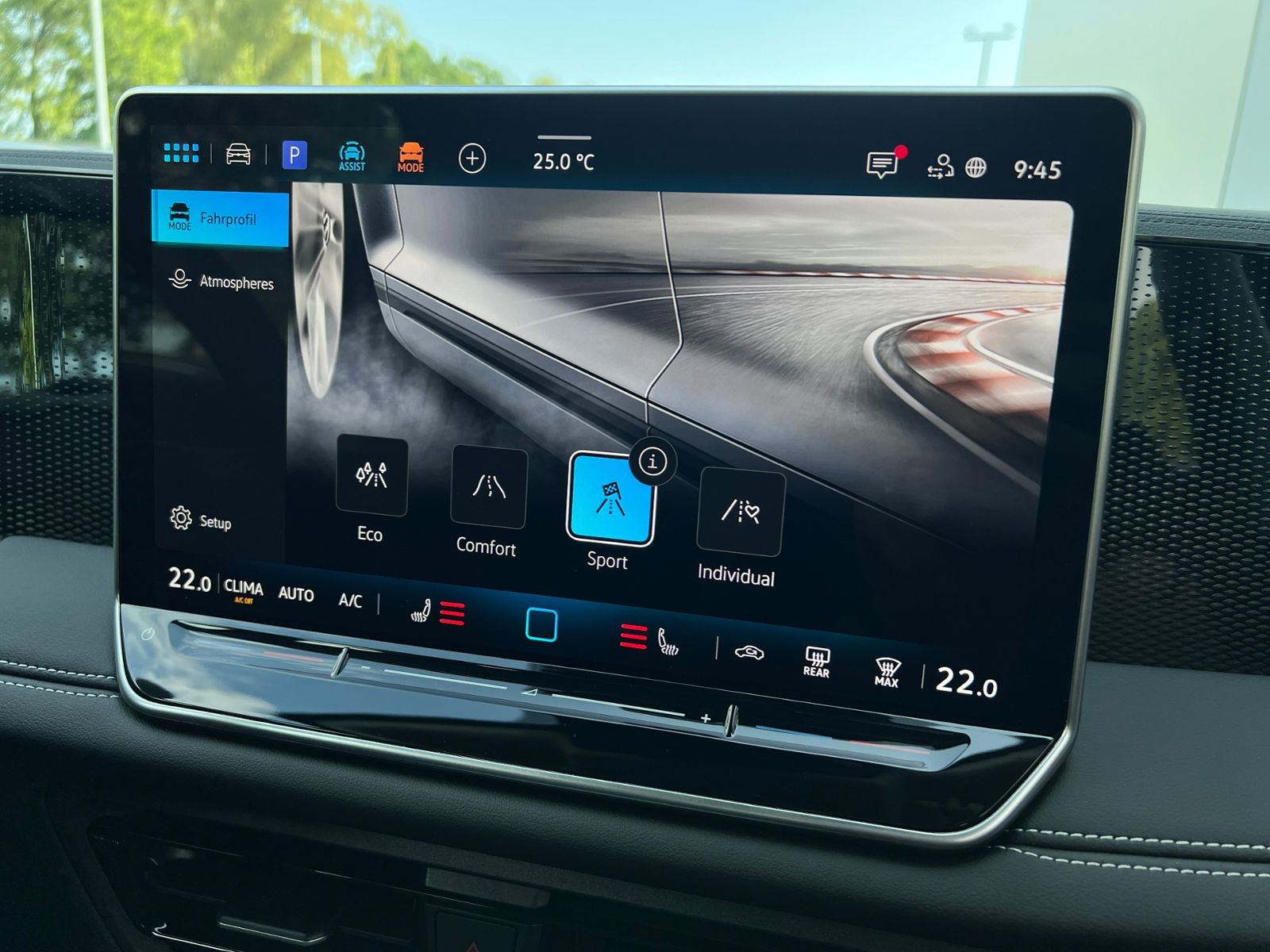 Fahrzeugabbildung Volkswagen Tiguan  ENERGY 2.0 TDI DSG *AHK, Navi, Travel As