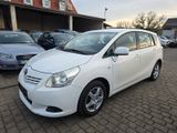Toyota Verso 1.6 Klima TüvNeu Tempom Scheckheft - Toyota Verso mit Benzin-Antrieb: Kleinbus, 1.6