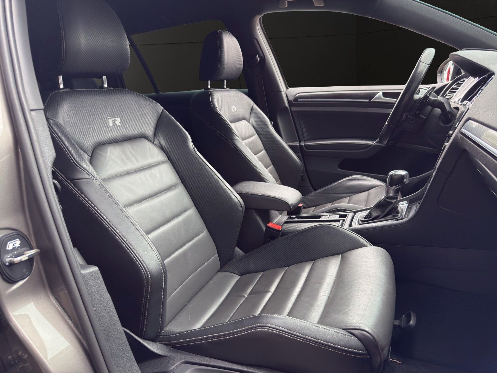 Fahrzeugabbildung Volkswagen Golf VII Variant R ABT *DYNAUDIO*DCC*RFK*Massage