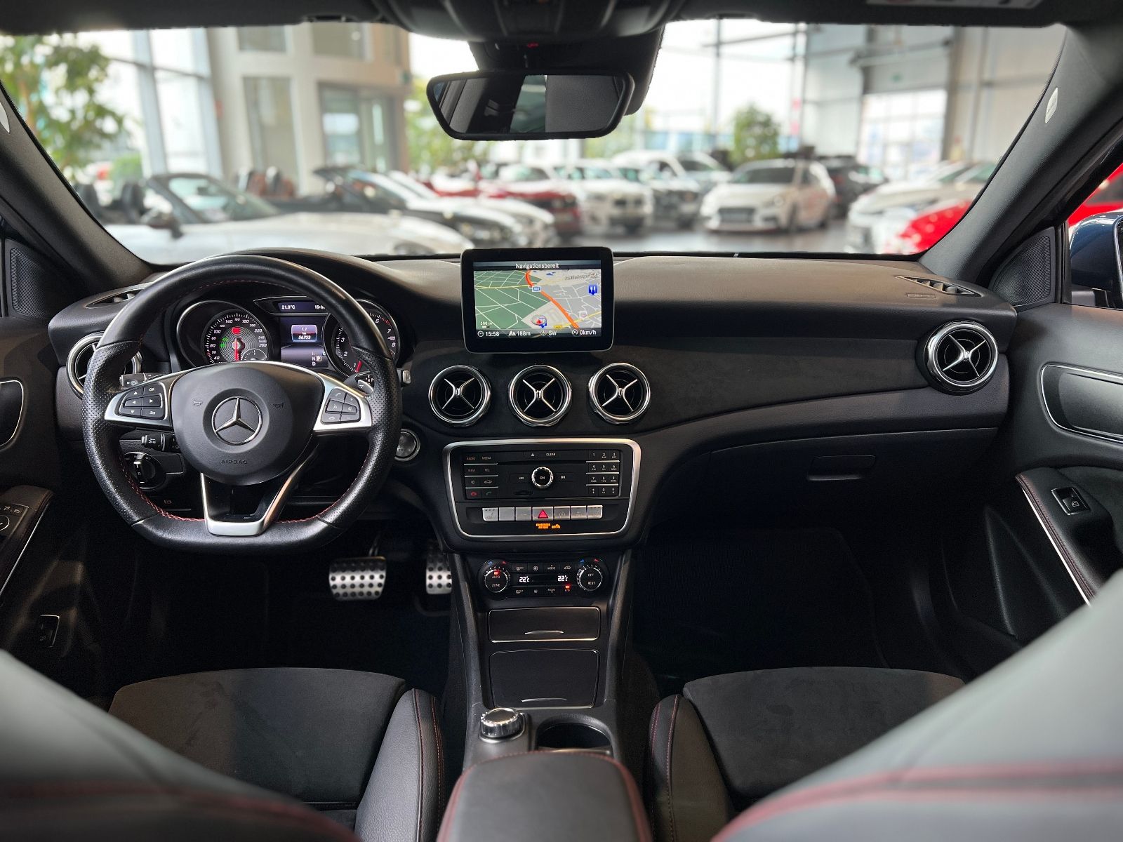 Fahrzeugabbildung Mercedes-Benz GLA 250 AMG Line ACC LED NAVI