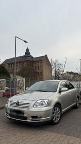 Toyota Avensis 2.4 Executive Aut. | 163 PS... - Toyota Avensis in Leverkusen