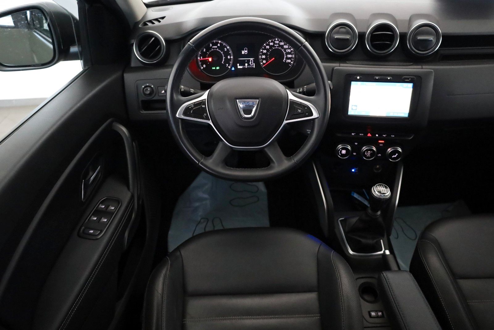 Fahrzeugabbildung Dacia Duster Adventure AHK,Scheckheft,Leder,LED,Navi