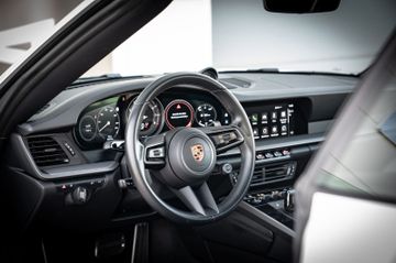 Porsche 992 Carrera 4S Cabriolet | PDCC | BOSE | 18Wege