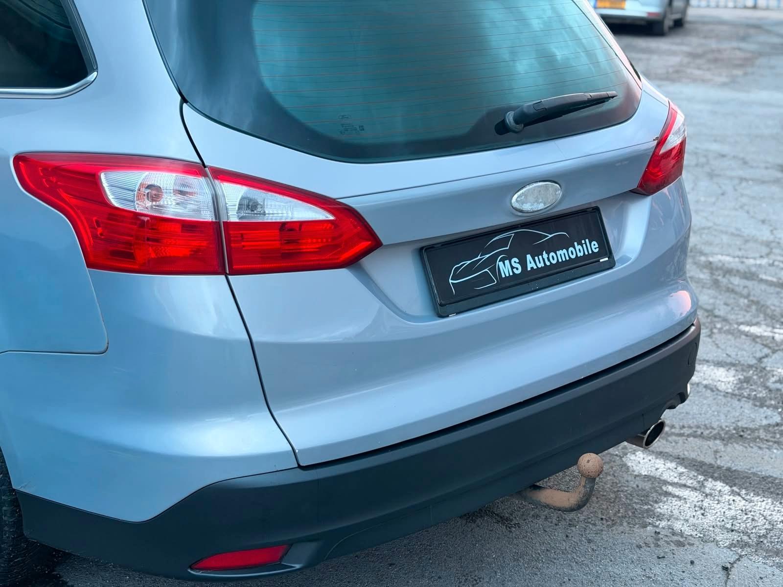 Ford Focus 2012 — photo 7