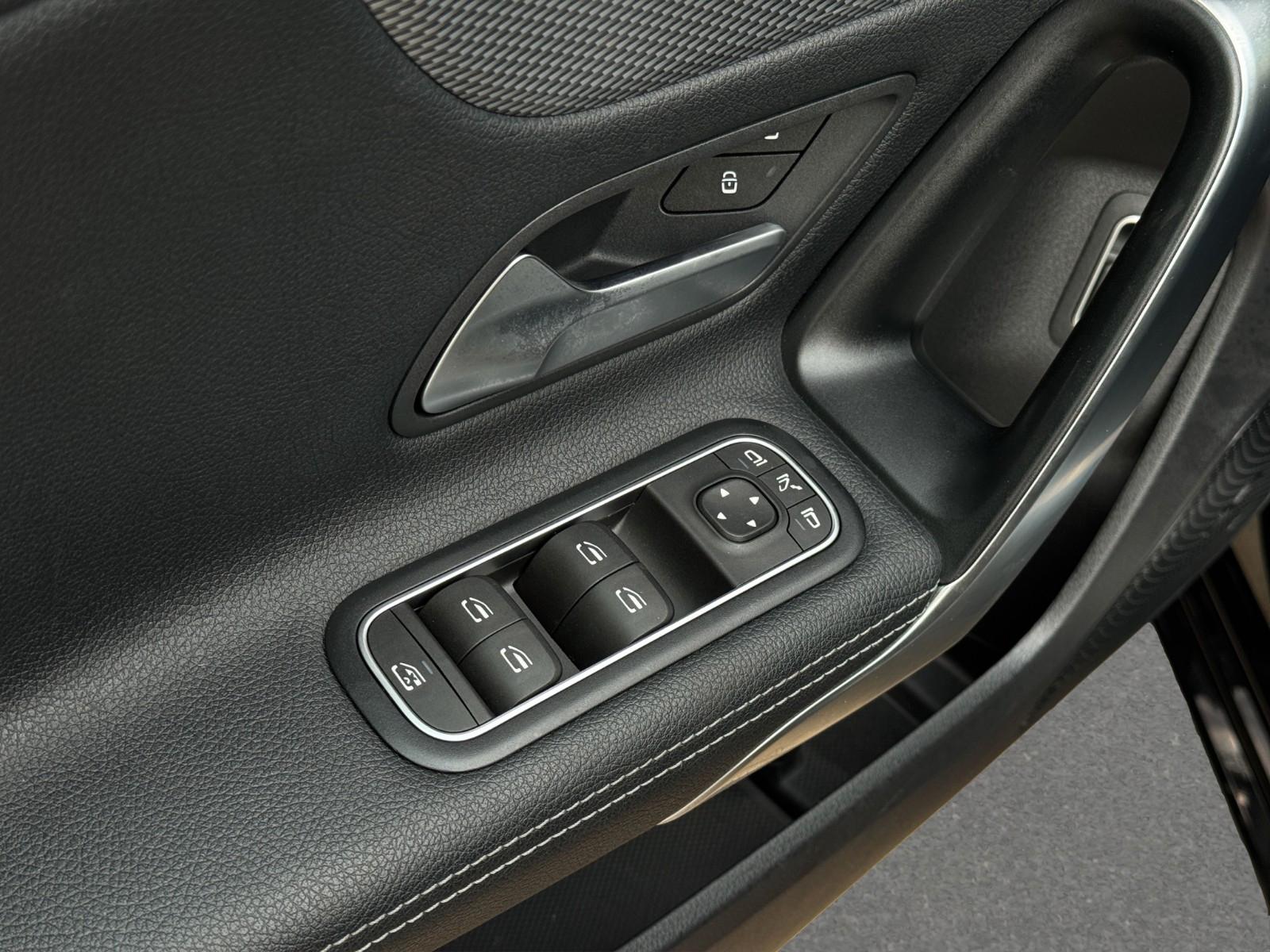 Mercedes-Benz A 250 e Progressive Night MultiBeam|Wide|DISTR.