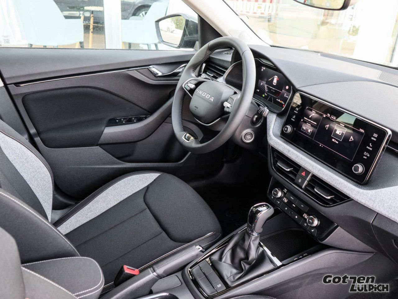 Fahrzeugabbildung SKODA Kamiq Edition 130 Jahre 1,0TSI DSG AHK PDC LED