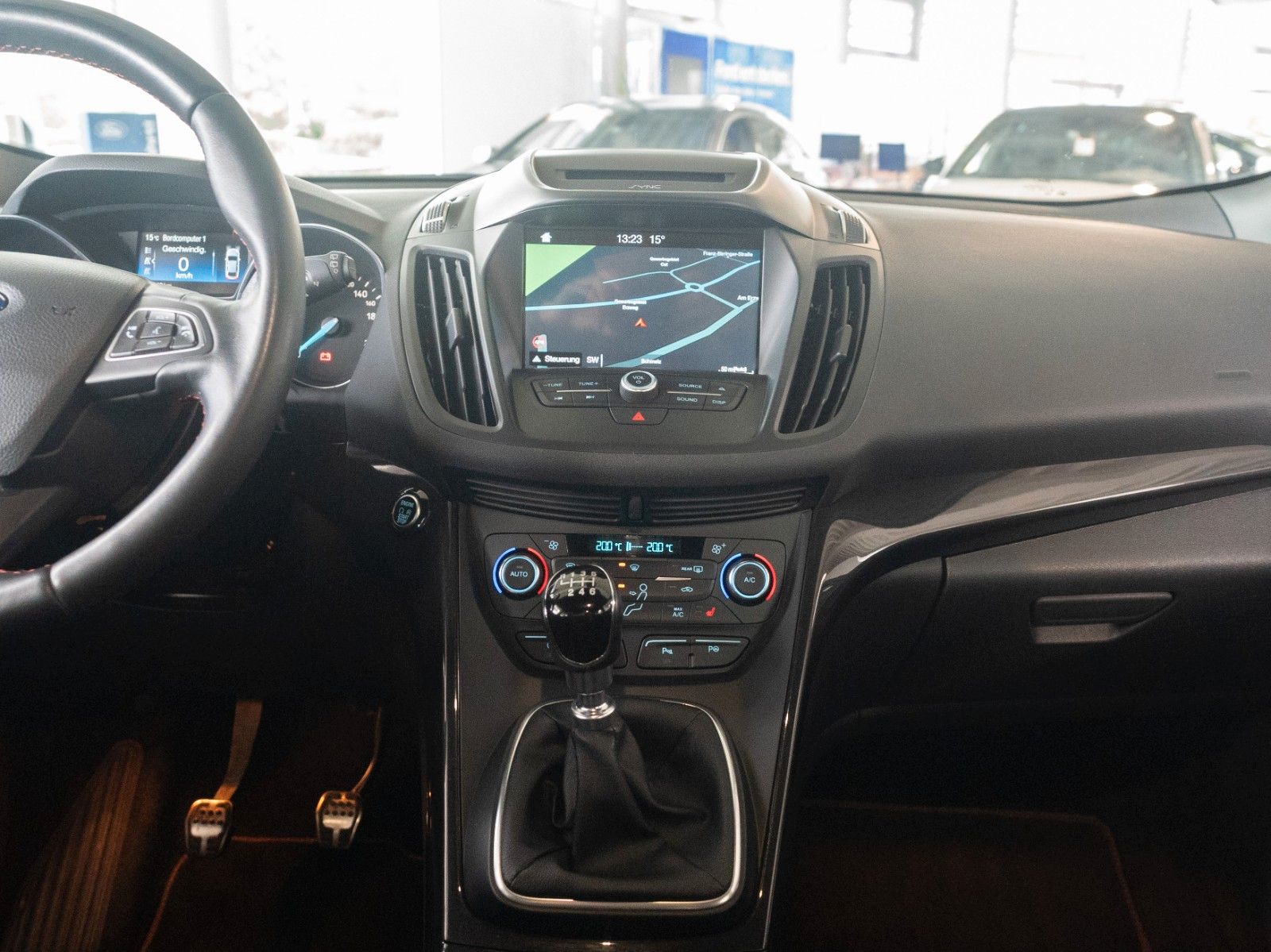 Fahrzeugabbildung Ford Kuga ST-Line WINTER-P/NAVI/AHK/KAMERA