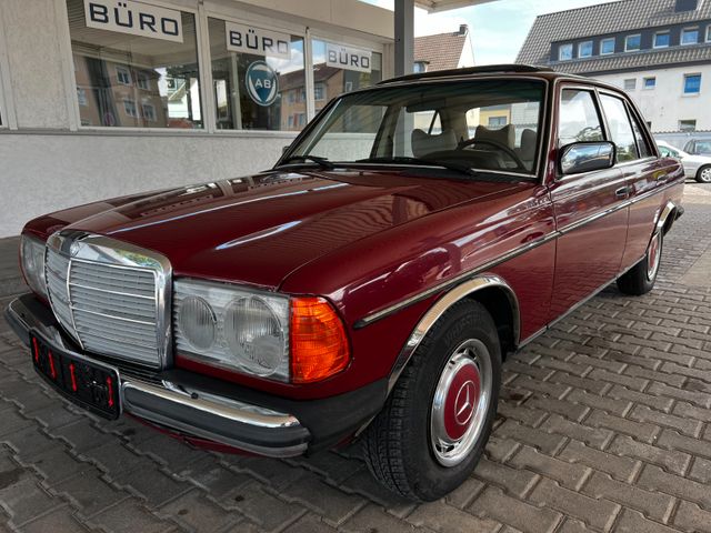 Mercedes-Benz 230