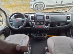 Sunlight T 67, Einzelbetten,Luftfederung,Lithiumbatterie