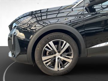 Peugeot 5008 Allure Pack HDI 130 Navi+SHZ+360°+7Sitzer