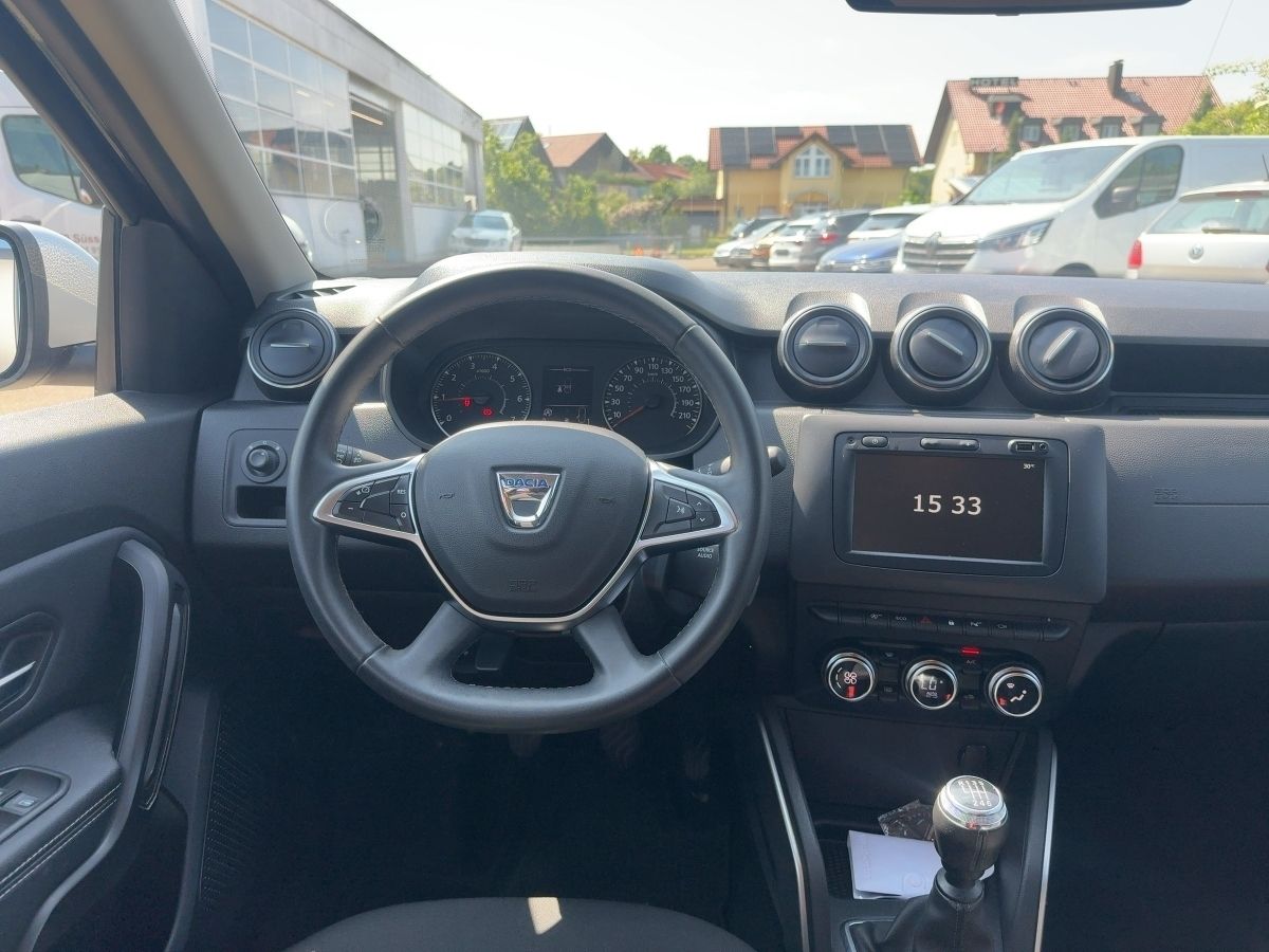 Fahrzeugabbildung Dacia Duster Adventure TCe 150 2WD GPF Navi Kamera SHZ