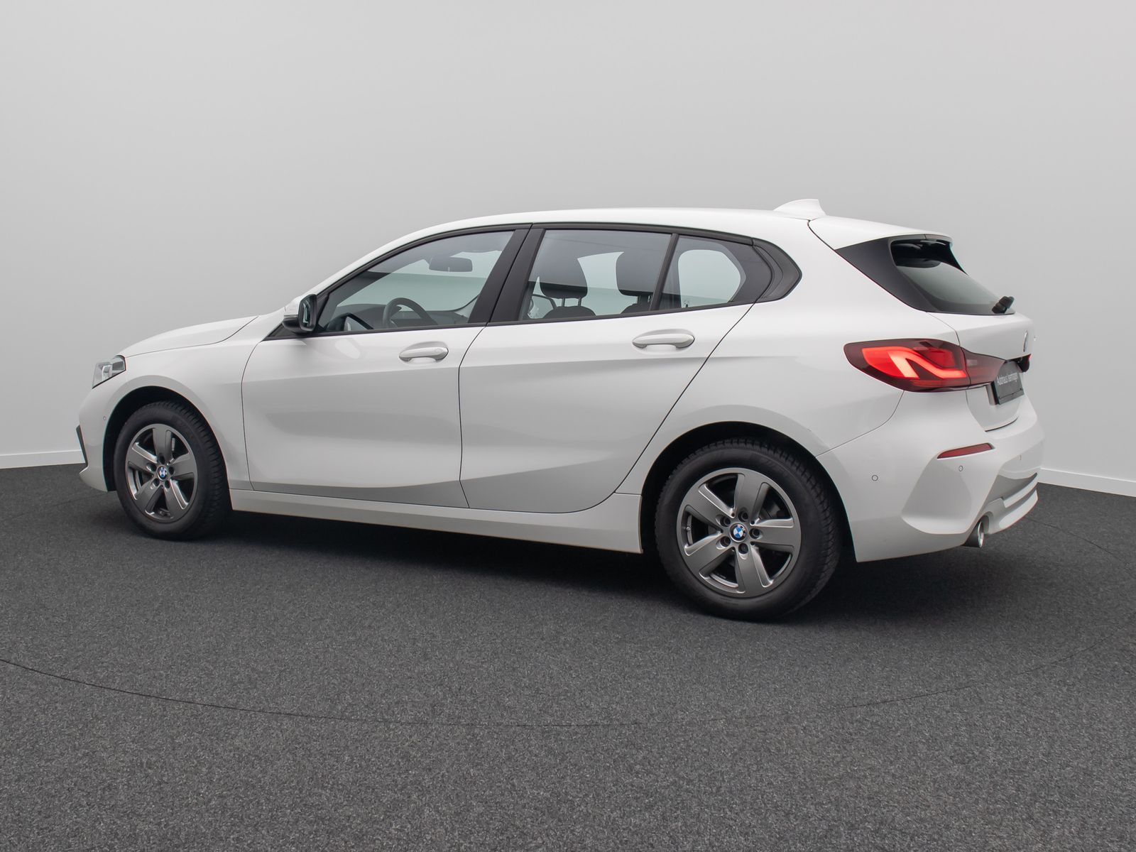 Fahrzeugabbildung BMW 116d Kamera DAB Sitzhzg LED Geschwindigkeitsreg