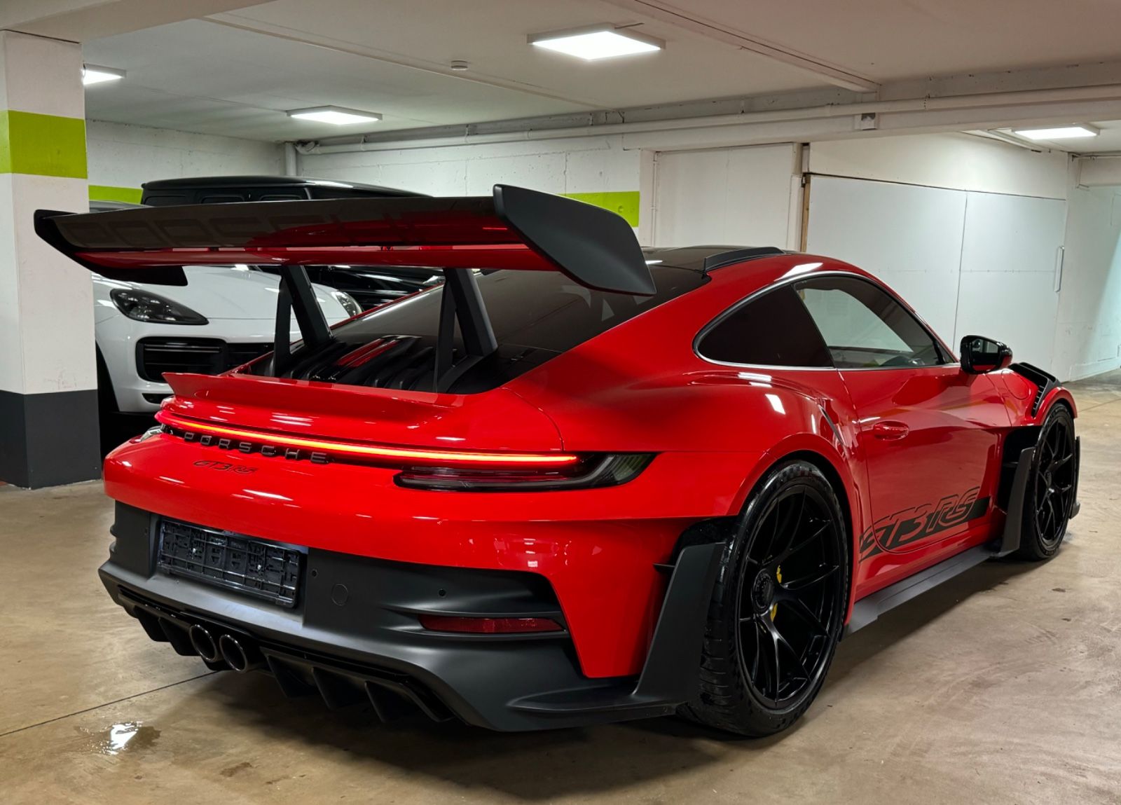 Fahrzeugabbildung Porsche 992 GT3 RS WEISSACH MAGNESIUM CERAMIC CARBON !!!