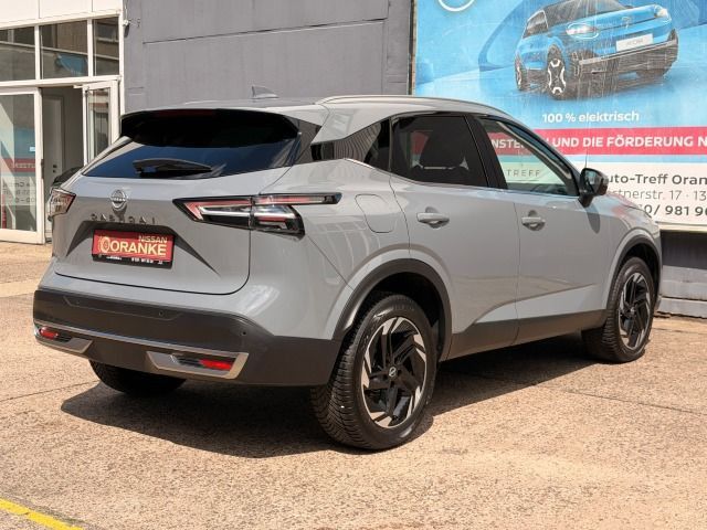 Fahrzeugabbildung Nissan Qashqai 1.3 DIG-T Xtronic N-Connecta*Winterpaket