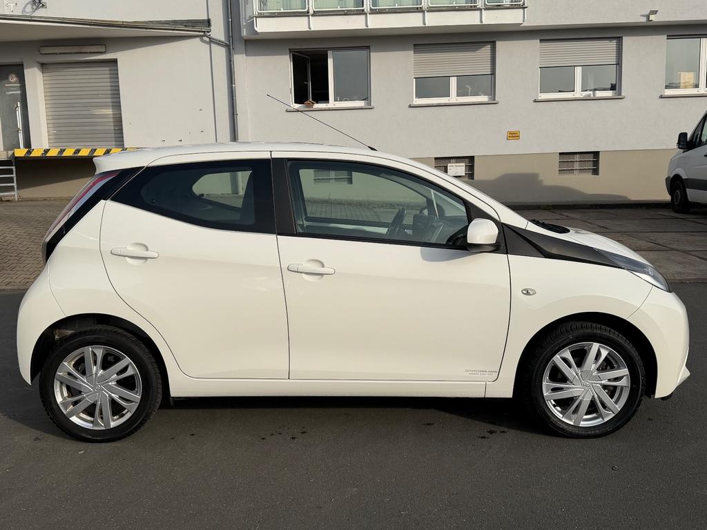 Toyota Aygo (X)