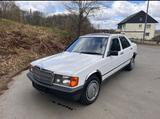 Mercedes-Benz Oldtimer, Mercedes Benz 190er, W201 - Mercedes-Benz 190 aus 1986: 190e
