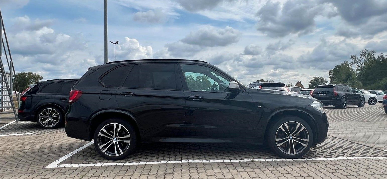 Fahrzeugabbildung BMW X5 M50d*RFK*XENON*PANO*H&K*NAVI*