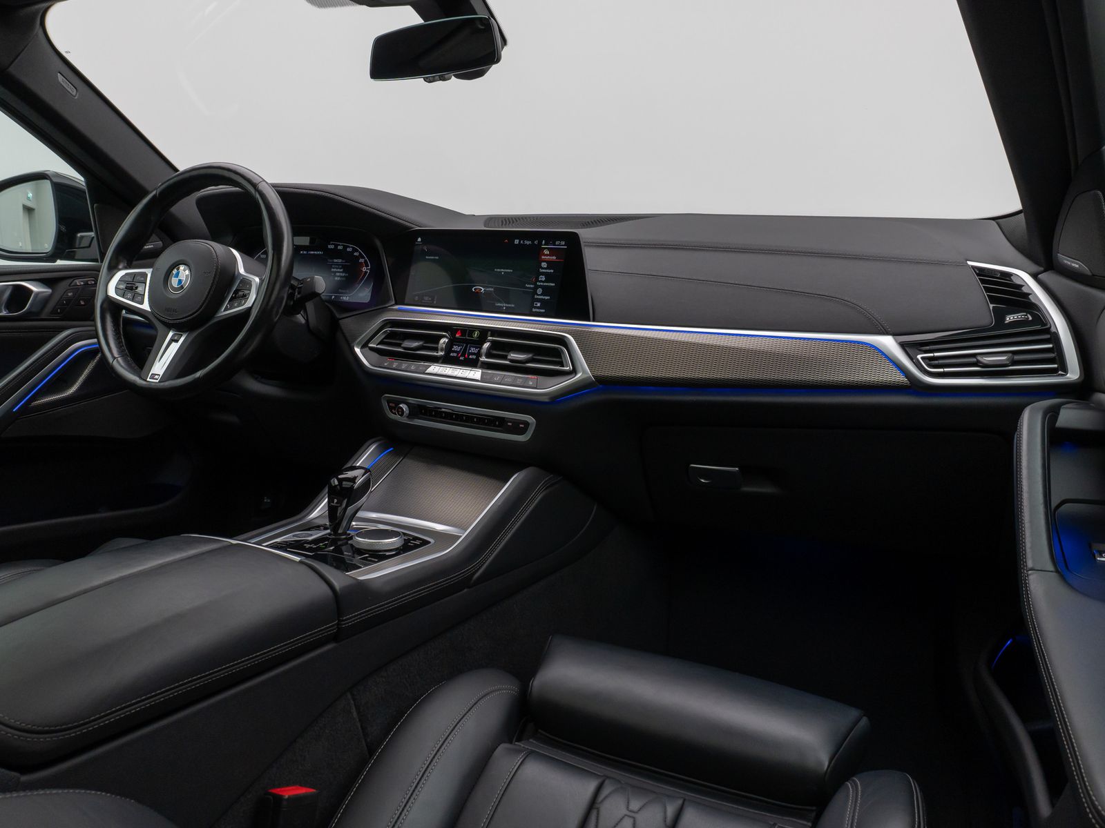 Fahrzeugabbildung BMW X6 M50i Panorama Laser 360° DAB H/K HUD 22Zoll