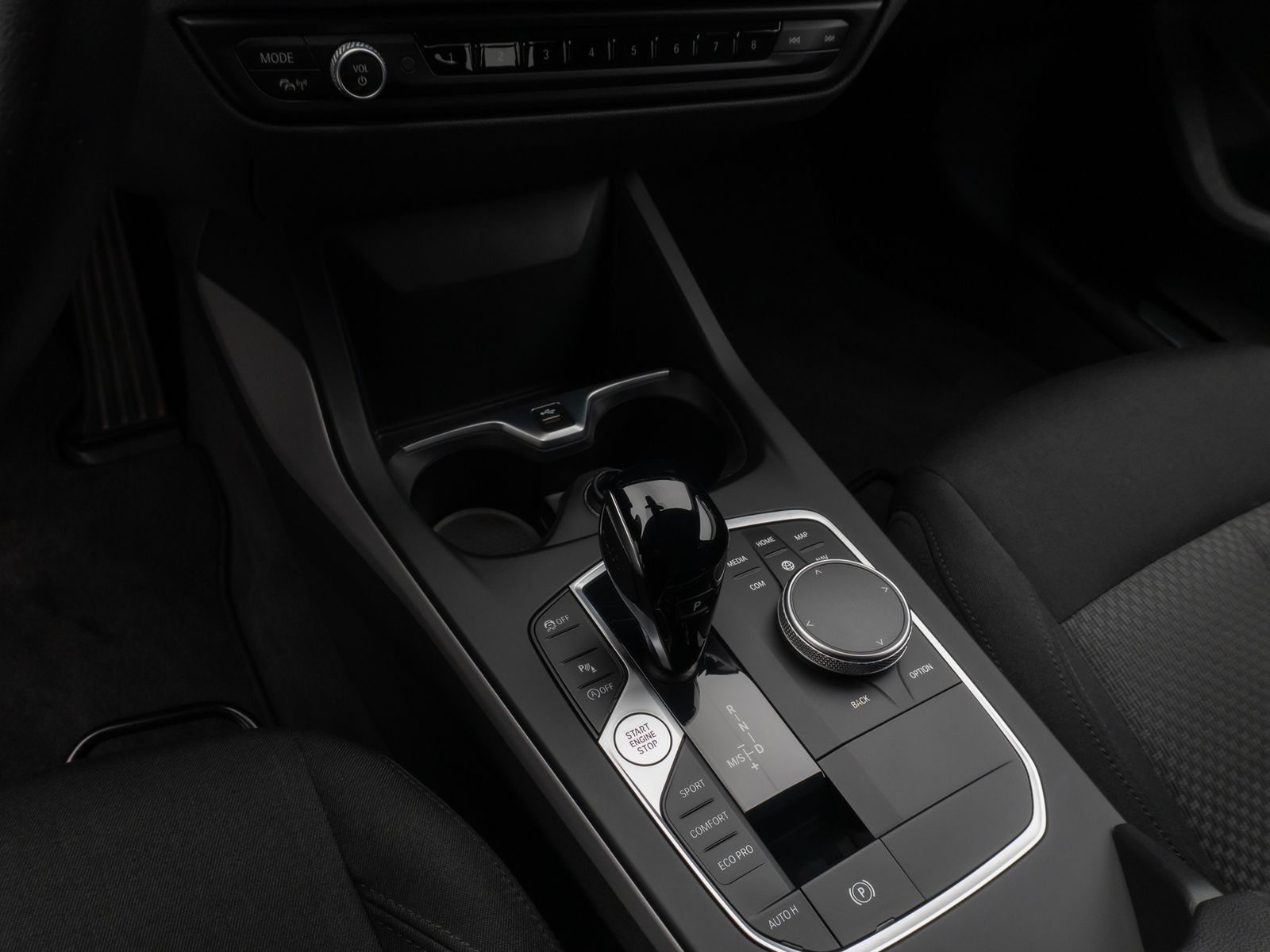 Fahrzeugabbildung BMW 116i CockPitPro DAB PDC LED Geschwindigkeitsreg