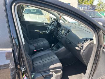 Volkswagen Golf Plus - 9