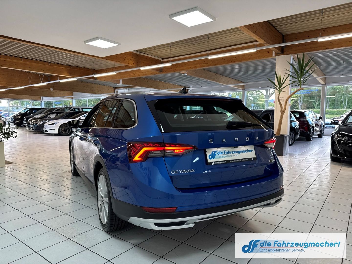 Fahrzeugabbildung SKODA Octavia Combi Scout 1.5 TSI ACT e-TEC EU6d HUD A
