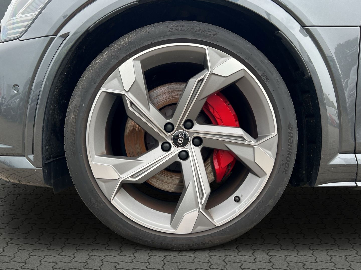 SQ8 e-tron Sportback quattro Allrad HUD Luftfede