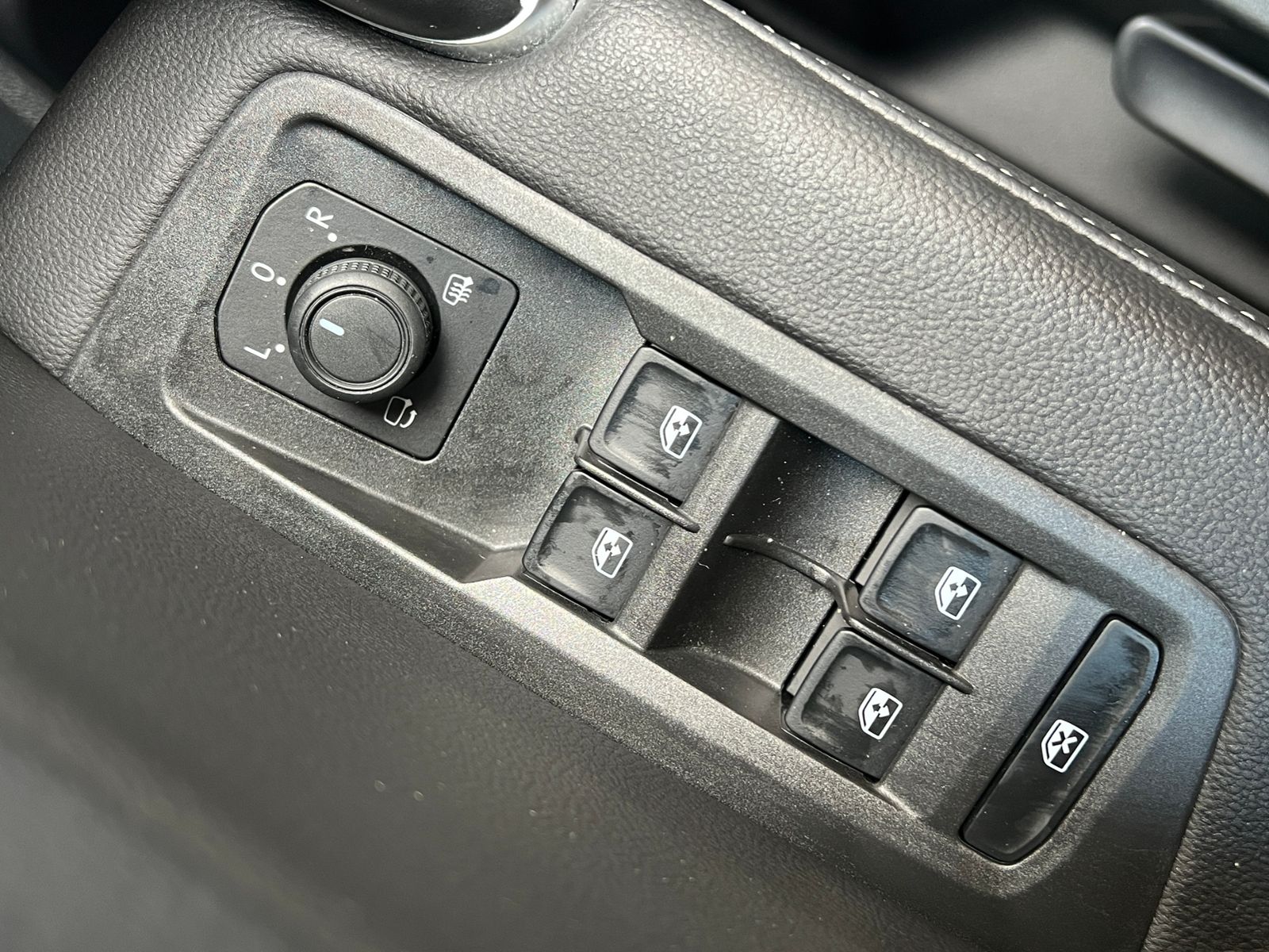 Fahrzeugabbildung Volkswagen Touran GOAL 2.0 TDI DSG *AHK, IQ.Light, ACC, Kam