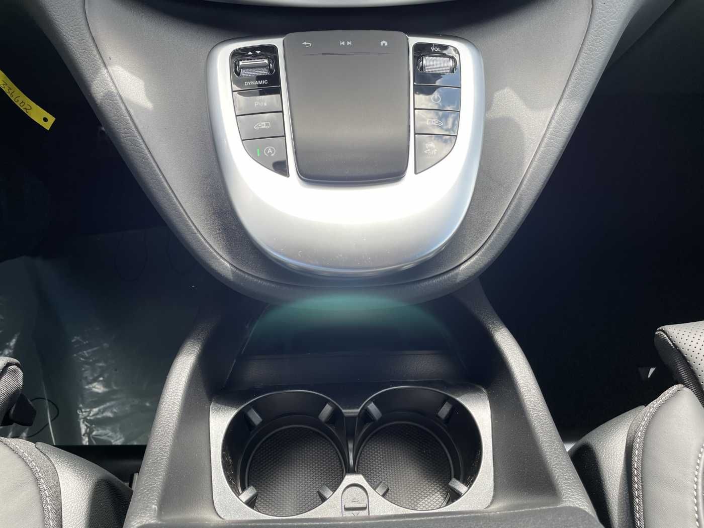Fahrzeugabbildung Mercedes-Benz V 300 d AVA 4MATIC AMG Kühlschrank AIRMATIC