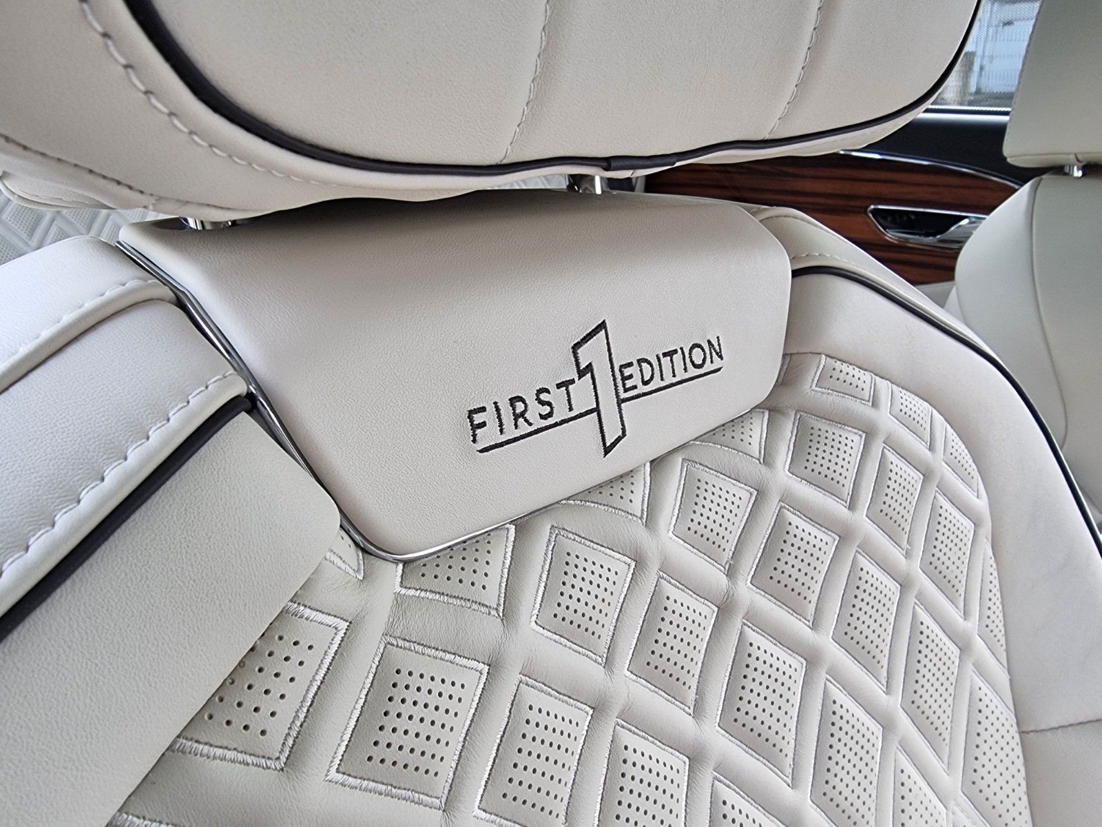 Fahrzeugabbildung Bentley Flying Spur 6.0 W12/Full options!/UPE 340tEuro