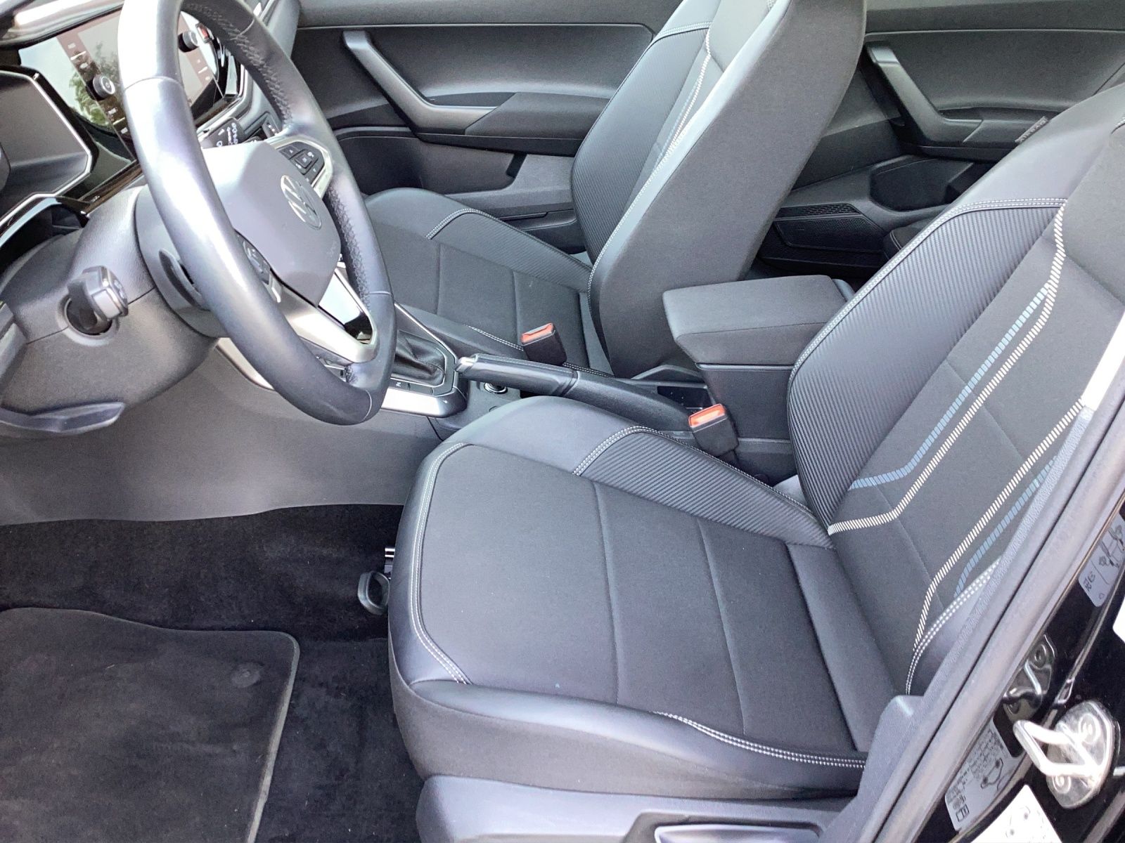 Fahrzeugabbildung Volkswagen Taigo TSI Style DSG Matrix AHK Navi AID ACC RFK